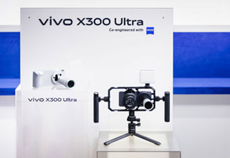vivo X300 Ultra เผยโฉมในงาน MWC 2026 ชูเลนส์ซูม 400mm เทียบเท่า พร้อมลุยตลาดสมาร์ตโฟนพรีเมียมทั่วโลกปีนี้